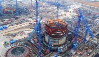 中國(guó)自主三代核電技術(shù)“華龍一號(hào)”23日吊裝穹頂