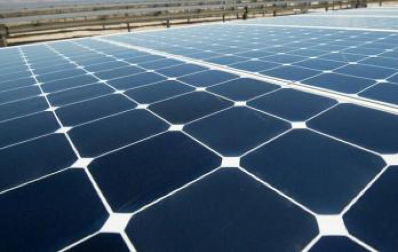 晶澳為中東北非最大單體屋頂光伏項目供應(yīng)單晶PERC組件