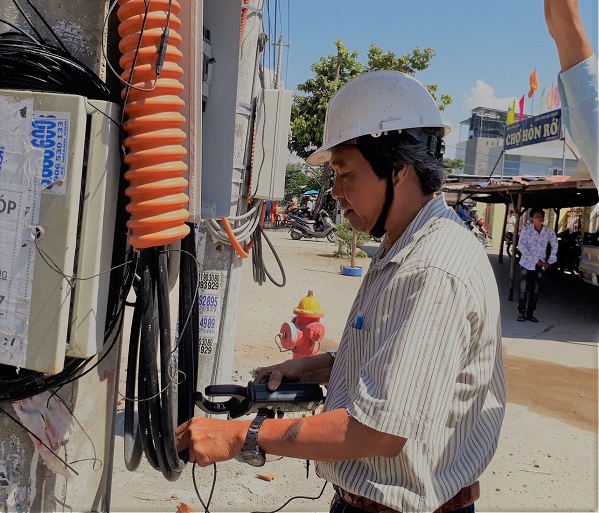 Khanh Hoa為使用太陽能屋頂的家庭安裝了免費的雙向電表