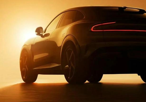 “蔚小理”預祝小米YU7大賣