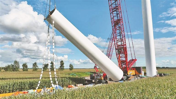 中國能建愛輝200MW一期風(fēng)電項目風(fēng)機開始吊裝
