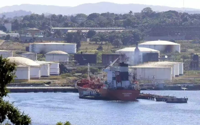 墨西哥約8.6萬桶原油運抵古巴哈瓦那灣