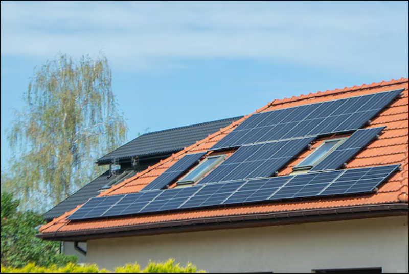 英國出新規：2028年起新建住宅須裝太陽能與熱泵